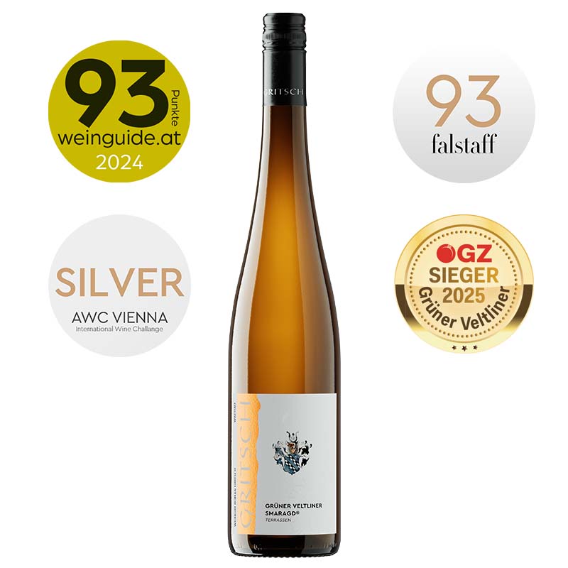 Flasche Grüner Veltliner Smaragd Terassen 2023 auf weissem Hintergrund